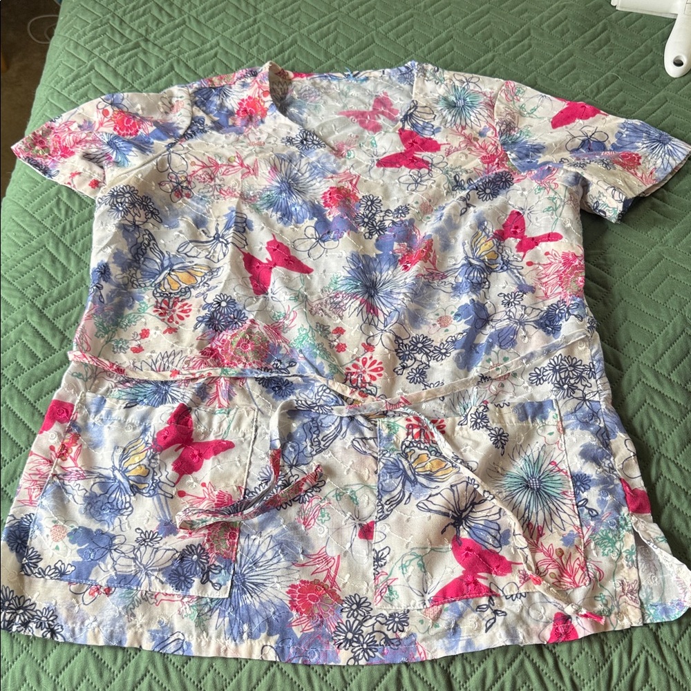 Floral Print Scrub Top with Tie Waist